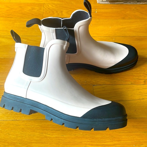 Everlane The Rain Boot Black Pink 10 - Picture 4 of 12
